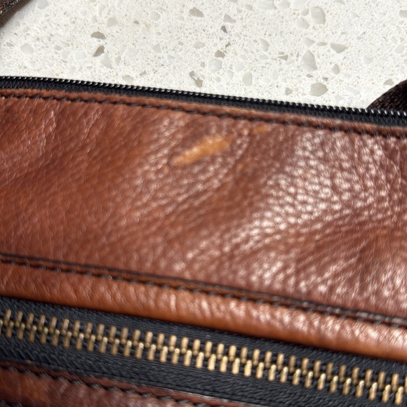 Fossil Rich Brown cognac Leather Crossbody Bag brass hardware Y2K boho western - Picture 9 of 9